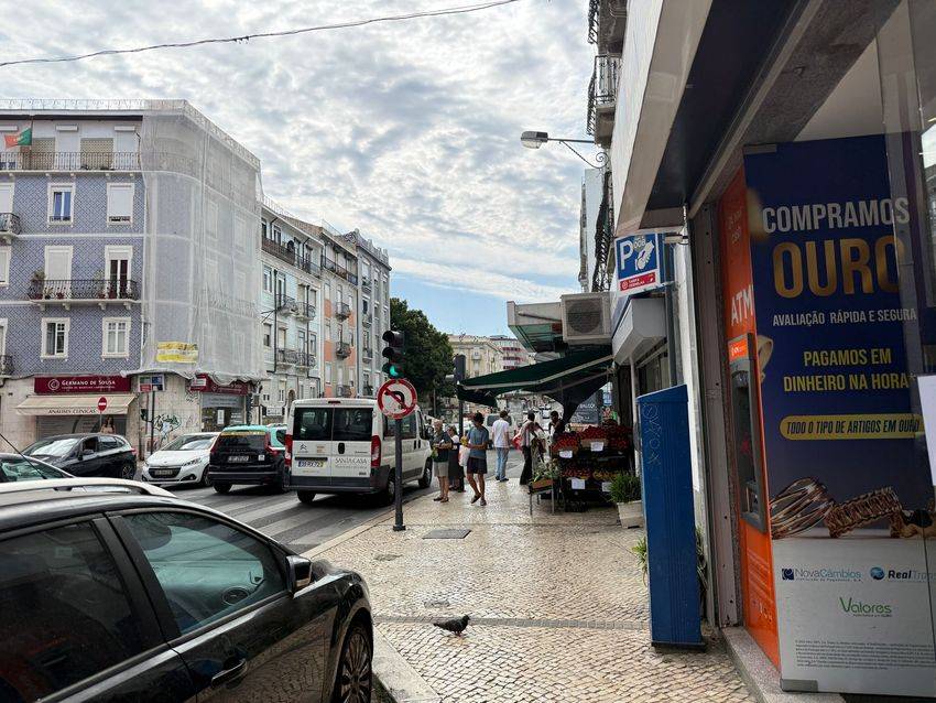 Fotografia 1 de 15 — Apartamento T3 à venda em Arroios, Lisboa
