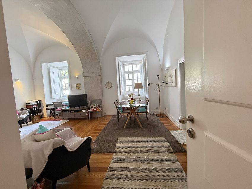 Fotografia 4 de 36 — Apartamento T1 à venda em Misericórdia, Lisboa