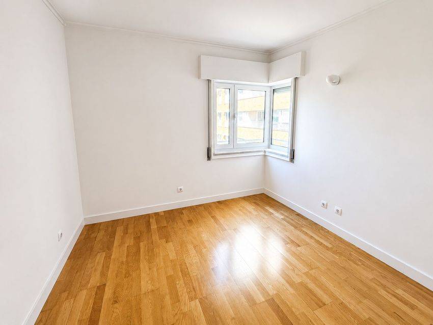 Fotografia 16 de 26 — Apartamento T2 à venda em Lumiar, Lisboa