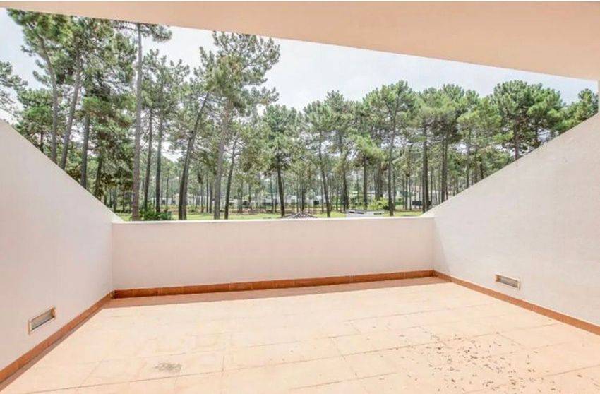 Fotografia 19 de 36 — Moradia T5 à venda em Aroeira, Charneca da Caparica